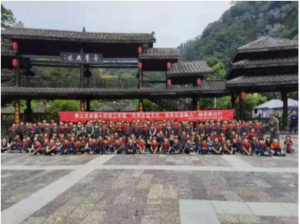 黔江区实验小学三年级“传承非遗文化，感受非遗魅力”两日研学活动